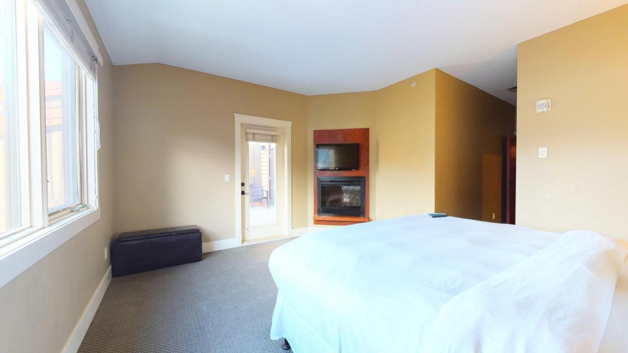 Spectacular Penthouse With Amazing Views, Indoor Pool And Hot Tub Hotel Canmore Kültér fotó